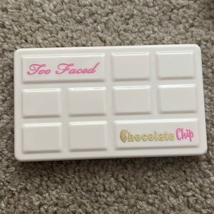 Too faced white chocolate chip palette